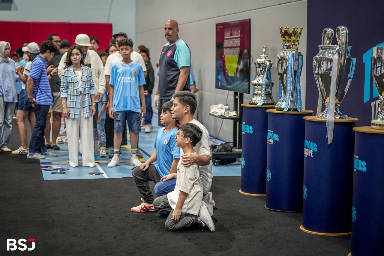 Manchester City Trophy Tour at BSJ. 1 Oct.126 Large.jpeg